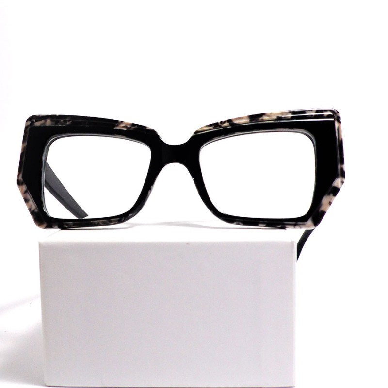 Lunette Amelia