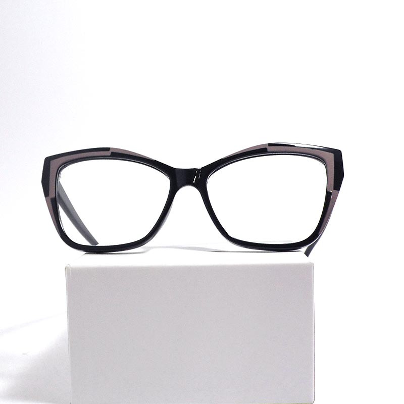 Lunette Sarah